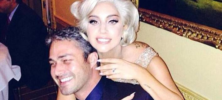 Αρραβωνιάστηκε η Lady Gaga (Photos) - Media