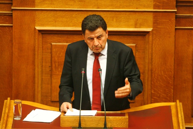 Μουτσινάς: Δεν μπορώ να δώσω το «φιλί της ζωής» στην κυβέρνηση Βενιζέλου-Σαμαρά - Media