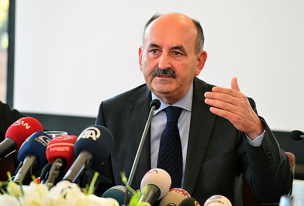Μητρότητα η μόνη «καριέρα» για τις γυναίκες, λέει ο Τούρκος Υπ. Υγείας - Media