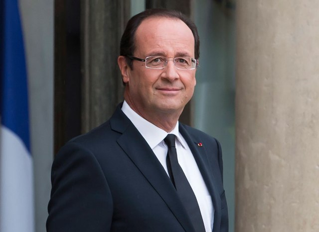 Σε κάμψη η δημοτικότητα του Ολάντ - Media