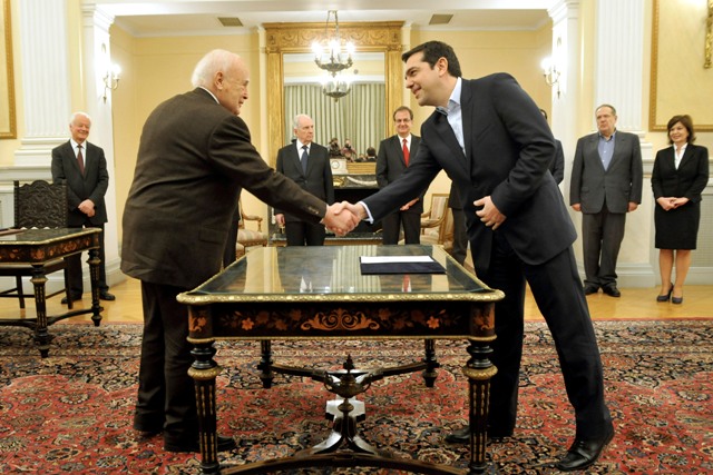 Εμμονή της Σπυράκη με τον θρησκευτικό όρκο - Νέα μπηχτή για Τσίπρα - Media