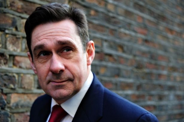 Ο Πωλ Μέησον κατηγορεί την Ημερησία για παραποίηση άρθρου του - Media