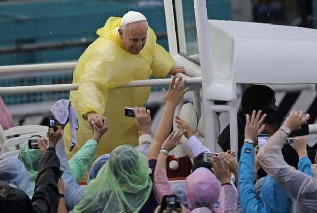 Επιστρέφει στο Βατικανό ο Πάπας Φραγκίσκος - Media