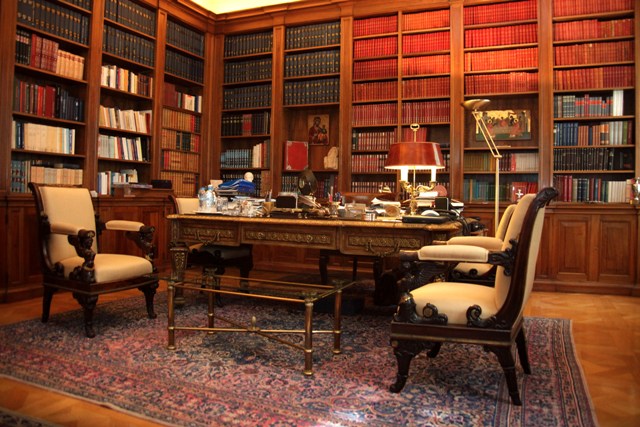 Τελικά θα προταθεί για ΠτΔ ο Αβραμόπουλος; Το σενάριο του Κώστα Γαβρά - Media