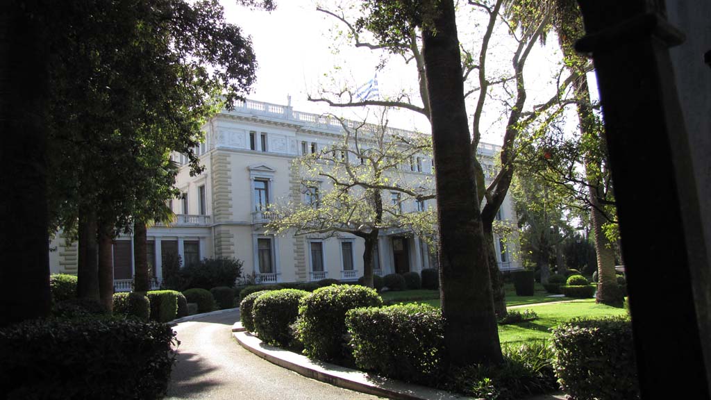 Η κυβέρνηση «παλεύει» για την ανάδειξη ΠτΔ και προετοιμάζεται για εκλογές - Media