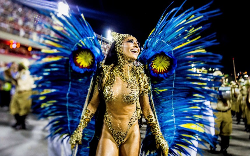 Ξέφρενοι ρυθμοί στο Καρναβάλι του Ρίο (Photos & Videos) - Media