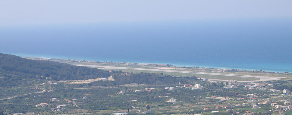 Πανικός σε πτήση προς Ρόδο - Media