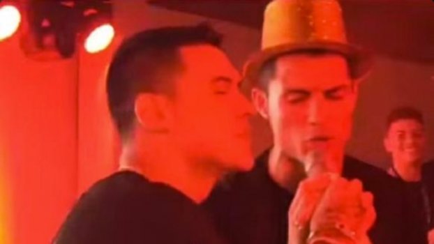 Ο Κριστιάνο Ρονάλντο έγινε 30 ετών και το γιόρτασε «κόβοντας»... χρήμα! (Photos) - Media