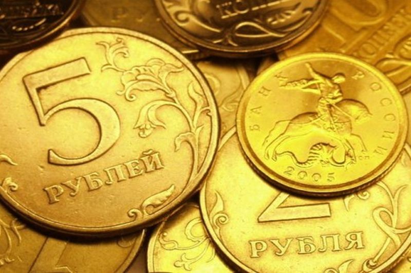 Καταρρέει το ρούβλι - Σε συναγερμό η Ρωσία - Media