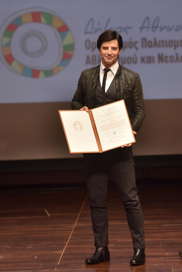 Ένταση στην απονομή των βραβείων «Κάρολος Κουν» - Δείτε τι είπε η Διαβάτη στον Ρουβά - Media