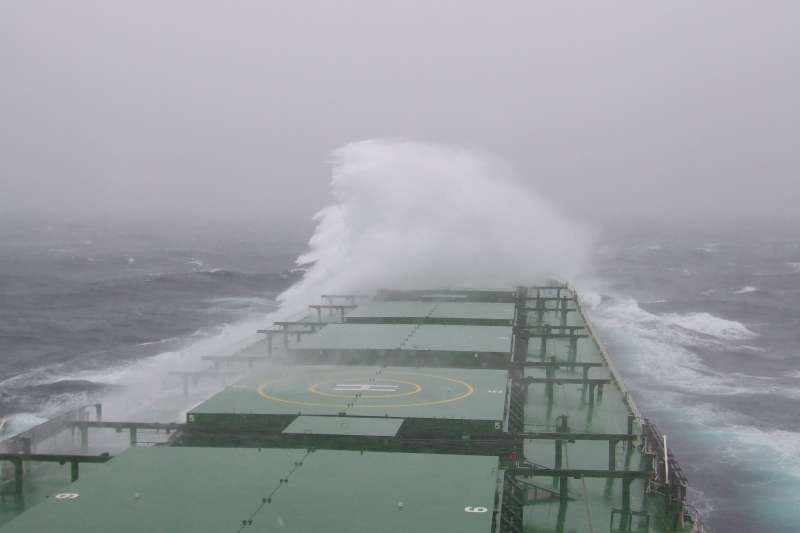 Τουρκικό εμπορικό πλοίο ναυάγησε στα ανοικτά της Ραβένας - Media