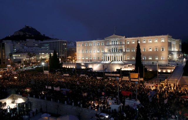 «Ανάσα αξιοπρέπειας» σε όλη τη χώρα ενάντια στους εκβιασμούς της τρόικας - Media
