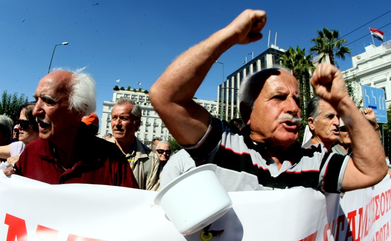 ΣΥΡΙΖΑ: Πρόταση νόμου για επαναφορά δώρου Χριστουγέννων - Media