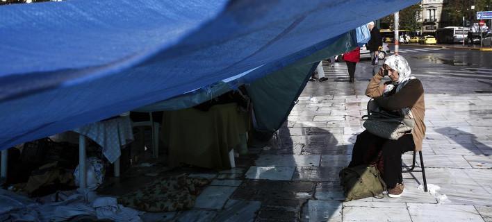 Απομάκρυνε τους Σύρους πρόσφυγες από το Σύνταγμα η αστυνομία - Media