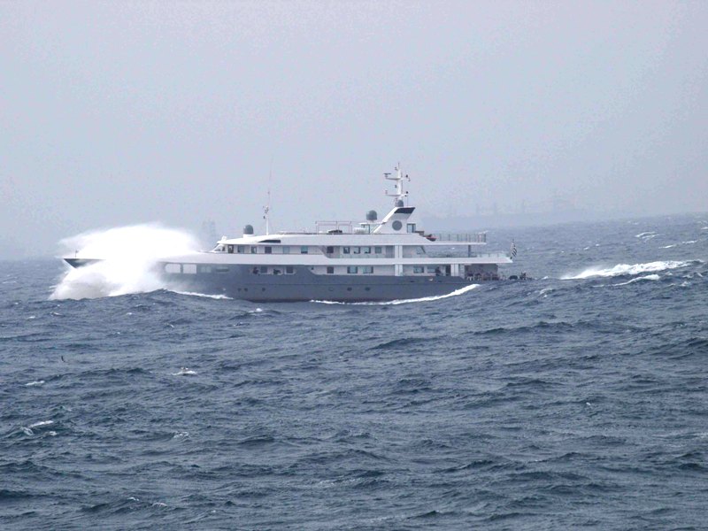 Προβλήματα στις ακτοπλοϊκές συγκοινωνίες λόγω των ισχυρών ανέμων   - Media