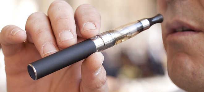 5 με 15 φορές πιο καρκινογόνο το ηλεκτρονικό τσιγάρο από το συμβατικό; - Media