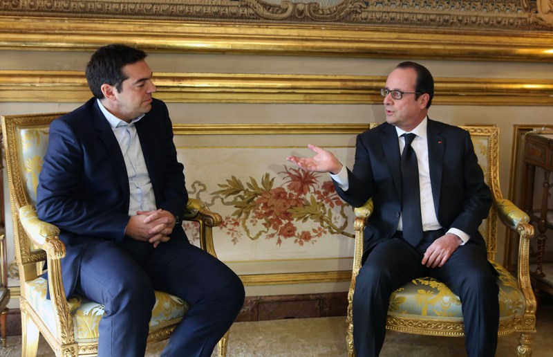Σύγκλιση Ολαντ-Τσίπρα για τη συμφωνία-γέφυρα διαπιστώνει το Μαξίμου - Media