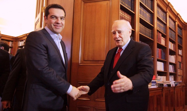 Τσίπρας σε Παπούλια: «Είμαστε σε μια κρίσιμη καμπή της διαπραγμάτευσης» (Video) - Media