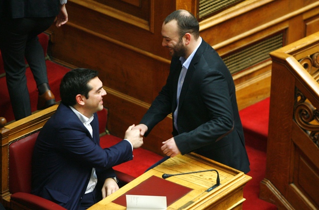Ο Τσίπρας στη θέση του πρωθυπουργού (Photos) - Media