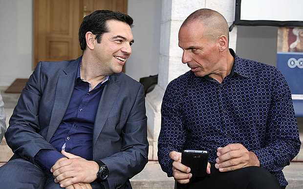 Telegraph: Ο Έλληνας ροκ σταρ υπουργός οικονομικών αψηφά τις απειλές της ΕΚΤ - Media