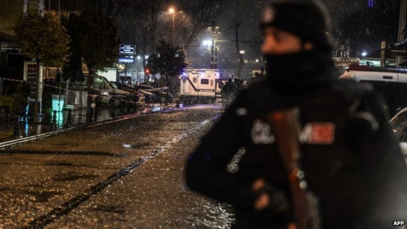 Βομβιστική επίθεση καμικάζι σε αστυνομικό τμήμα στην Κωνσταντινούπολη - Media