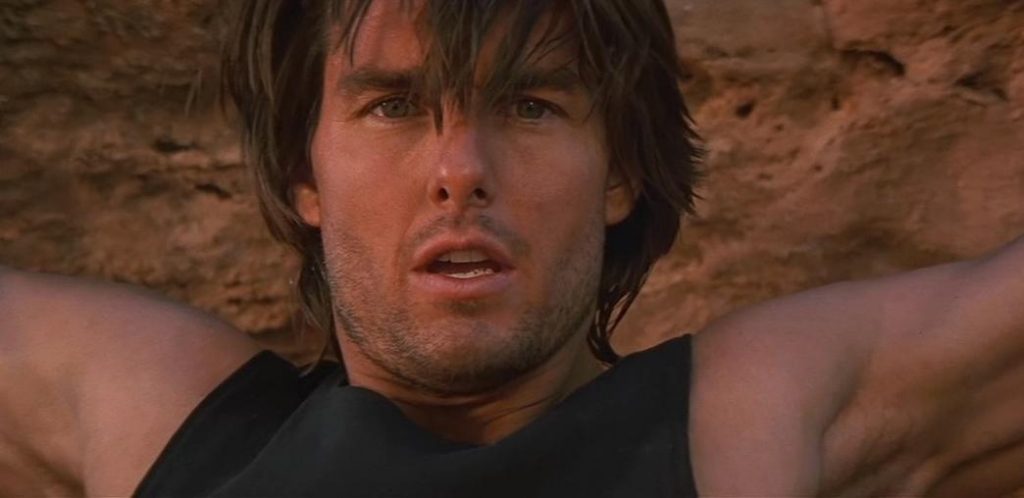 Λεωφορείο παραλίγο να πατήσει τον Τομ Κρουζ (Video) - Media