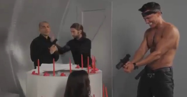 Σεξ, βία και βλακεία! (Video) - Media