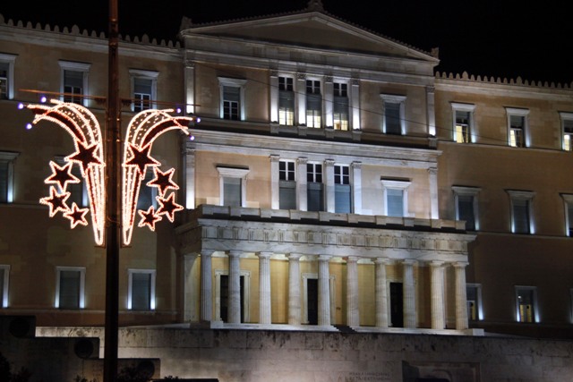 Καλά (πολιτικά) Χριστούγεννα! - Οι αντιδράσεις των κομμάτων - Media