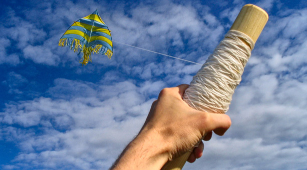 ΔΕΔΔΗΕ: Οδηγίες για το πέταγμα των χαρταετών - Τι πρέπει να προσέχουμε - Media