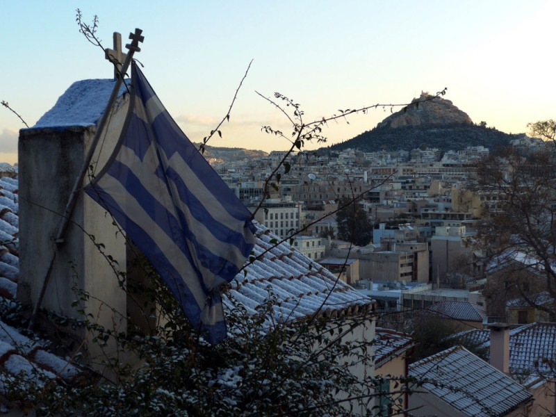 Στα λευκά η Πλάκα και το κέντρο της Αθήνας (Photos) - Media