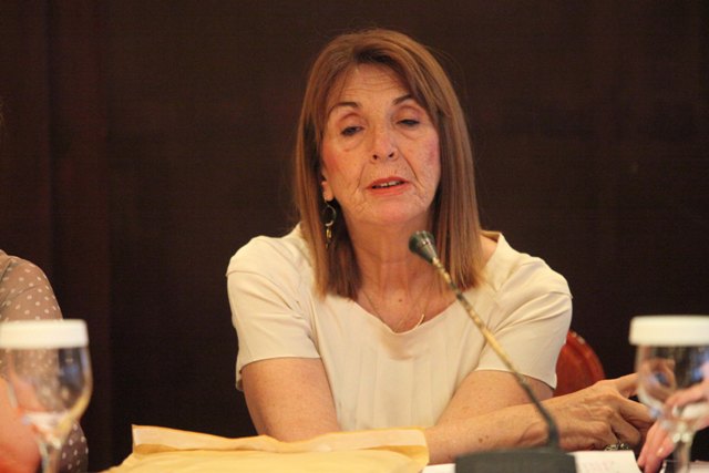 Τ. Χριστοδουλοπούλου: Ιθαγένεια σε παιδιά μεταναστών που γεννήθηκαν και μεγάλωσαν στην Ελλάδα - Media