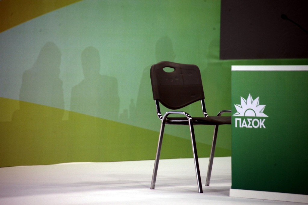 ΠΑΣΟΚ: Η κυβέρνηση γλύφει εκεί που έφτυνε - Media