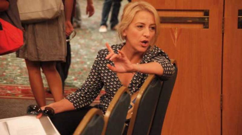 Δούρου: Στην TV ακούγονται φίδια εδώ και 20 λεπτά - Media