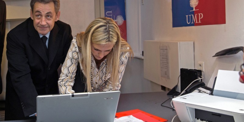 Ο Σαρκοζί στέρησε την πρωτιά από τη Λεπέν - Media