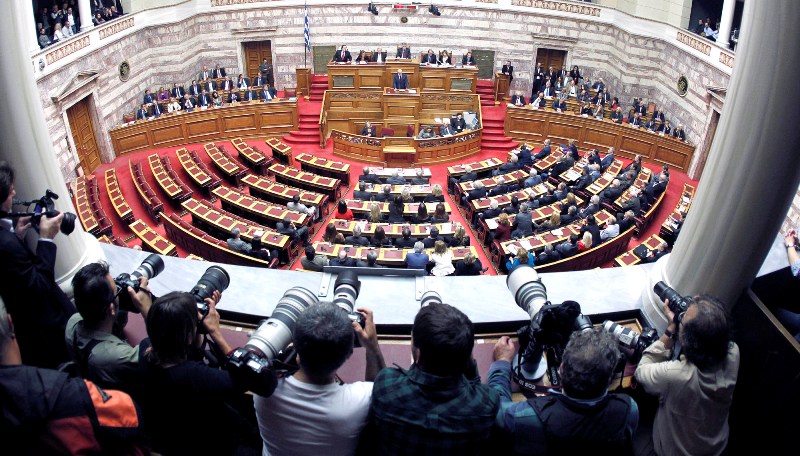 Γιατί η παράταση της δανειακής σύμβασης δεν θα περάσει από τη Βουλή (pdf) - Media