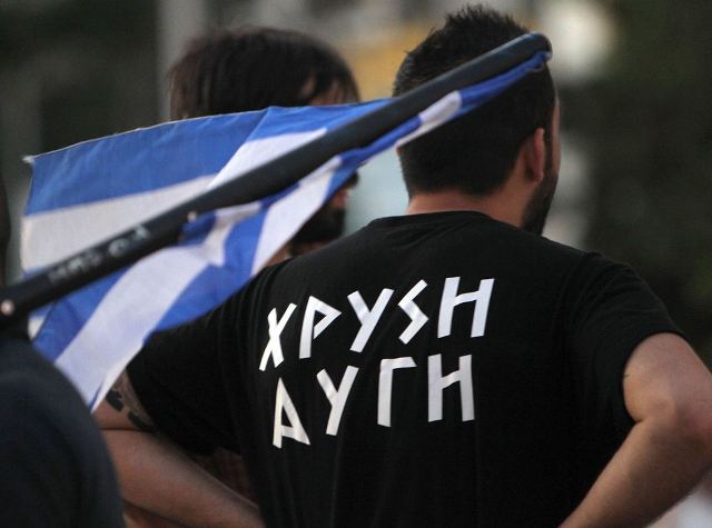 Στην εισαγγελία Πειραιά η προανάκριση για τα επεισόδια της Χρυσής Αυγής σε σχολείο στο Πέραμα - Media