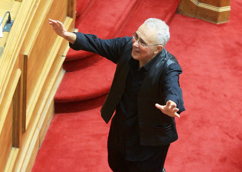 Ο Κ.Ζουράρις έφτιαξε το Fan club του Γ. Βαρουφάκη - Media