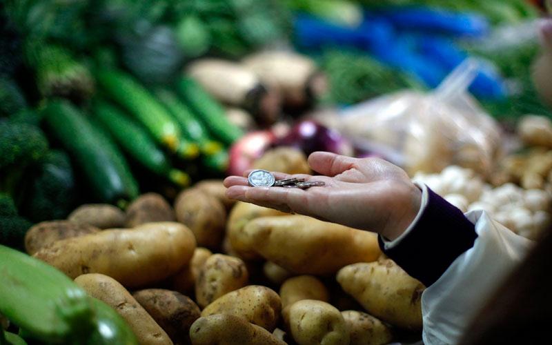 Επιστρέφει το «φάντασμα» του αντιπληθωρισμού - Media