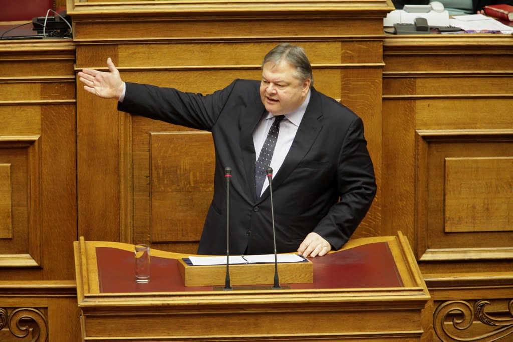 Βενιζέλος:  Πράξη υποταγής προς τους θεσμούς η ΠΝΠ - Media