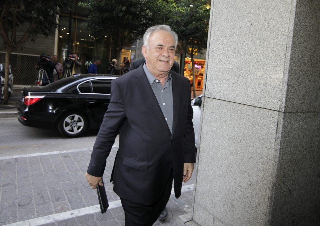 Μεταρρυθμιστικό πολυνομοσχέδιο εξέτασε η «πολιτική ομάδα διαπραγμάτευσης» - Ζητούμενο η συμφωνία τις προσεχείς μέρες - Media