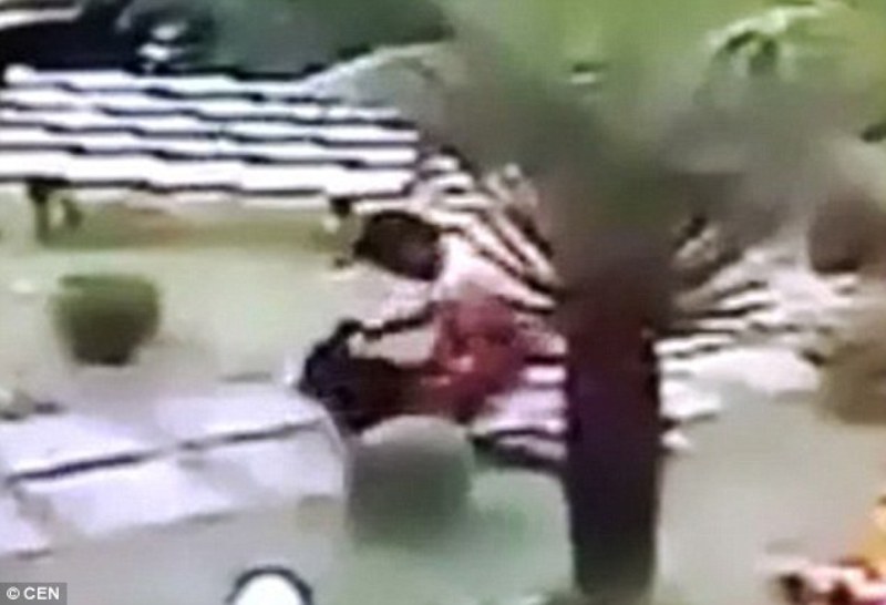 Της έσπασε το κεφάλι σε πεζοδρόμιο και την πυροβόλησε γιατί ζήλευε (Photos) - Media