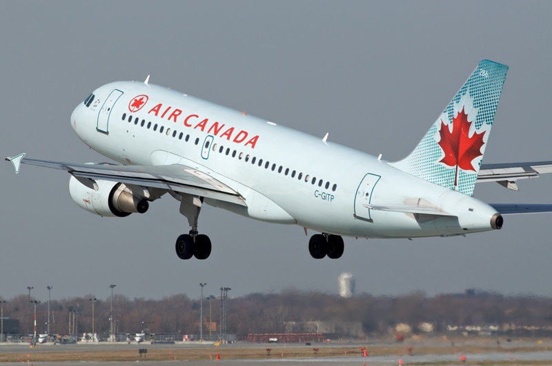 Απίστευτο: Έκανε μήνυση στην Air Canada επειδή… αντί για 7up του έφεραν Sprite! - Media