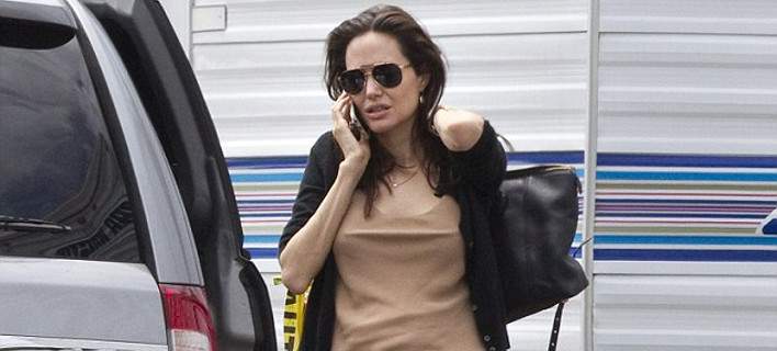 Η Αντζελίνα Τζολί εξαντλημένη και εκνευρισμένη (Photos)  - Media