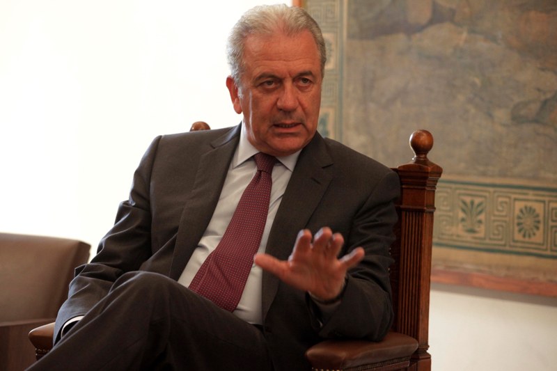 Αβραμόπουλος στο Ευρωκοινοβούλιο για το μεταναστευτικό: Δεν θέλουμε μια Ευρώπη - φρούριο - Media