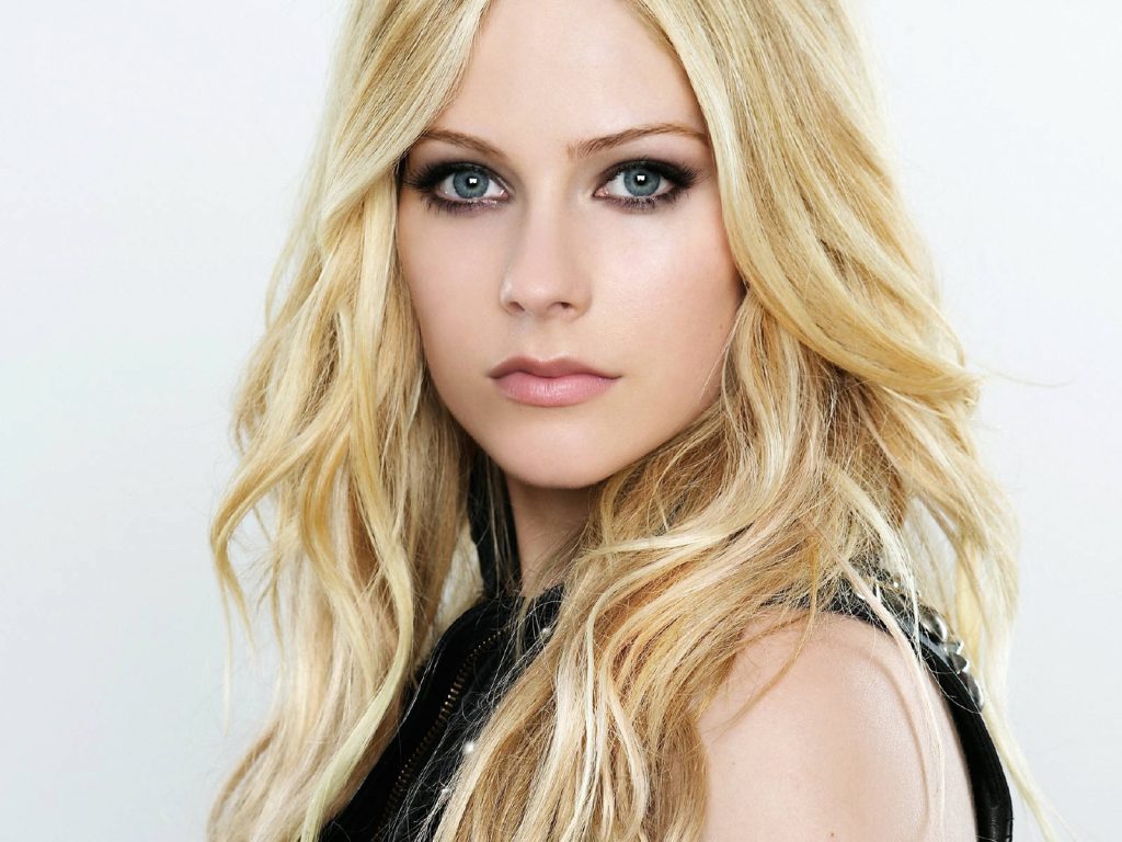 Ένα τσιμπούρι κόντεψε να σκοτώσει την Avril Lavigne  - Media