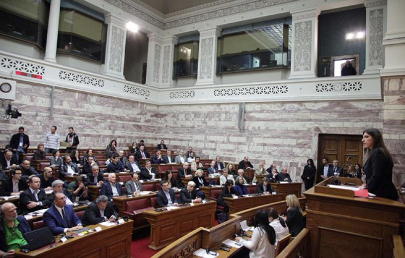 Εμπειρογνώμονας ΟΗΕ για χρέος: Η σύναψη δανειακής σύμβασης υπό οικονομική απειλή απαγορεύεται - Media