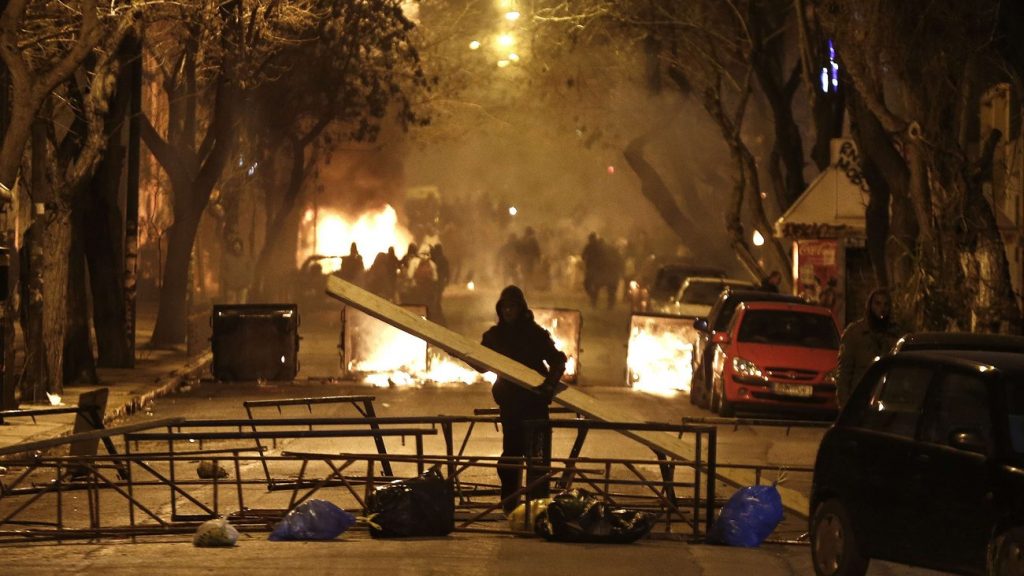 Πανούσης: Τα Εξάρχεια ελέγχονται από μαφίες και μισθωμένους μπαχαλάκηδες - Media