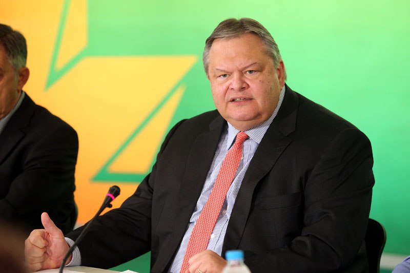 Νέα επίθεση Βενιζέλου για τα αποθεματικά των δήμων - Media