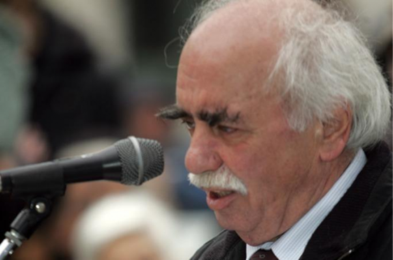 «Έφυγε» ο Γιάννης Κλωνιζάκης- Ήταν συνεργάτης του Παναγούλη στην απόπειρα δολοφονίας του δικτάτορα Παπαδόπουλου - Media