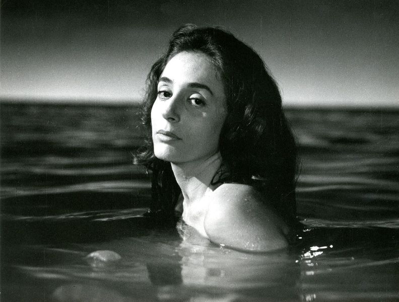 Πωλείται το σπίτι της Έλλης Λαμπέτη (Photos) - Media